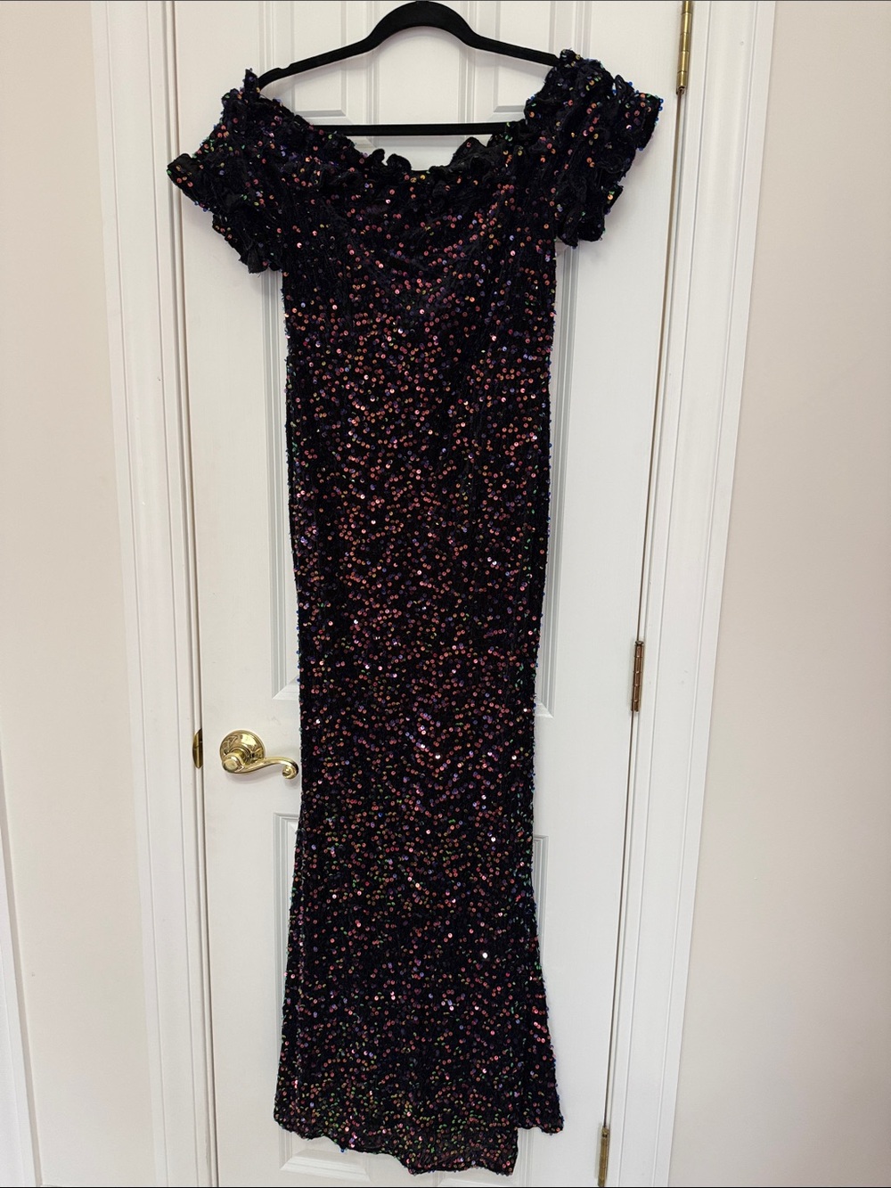 Black One-Shoulder Sequin Evening Dress
